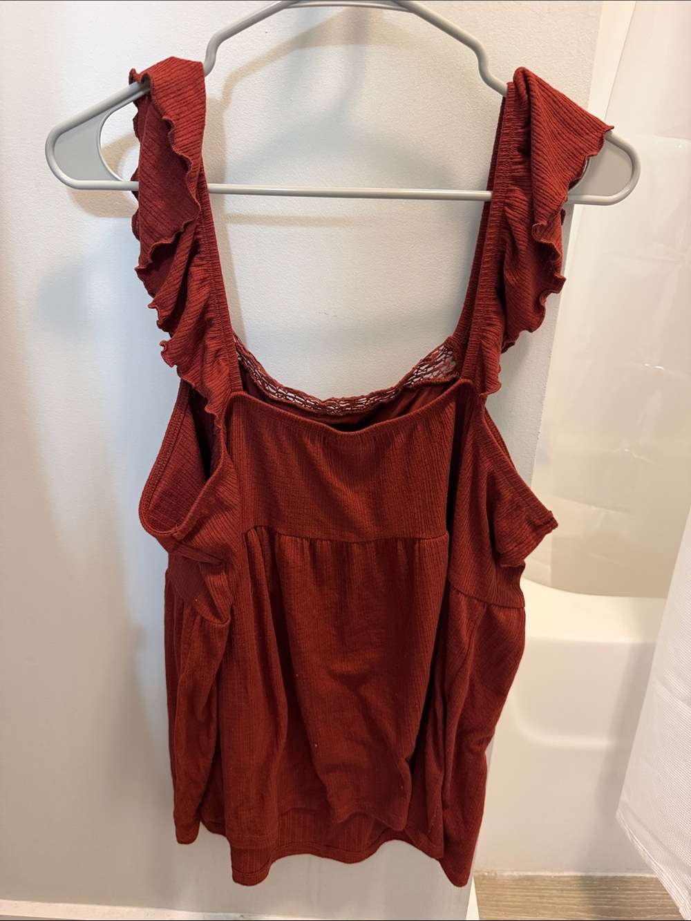 Lace-Panel Ruffled Strap Camisole in Rust - Picture 2 of 3